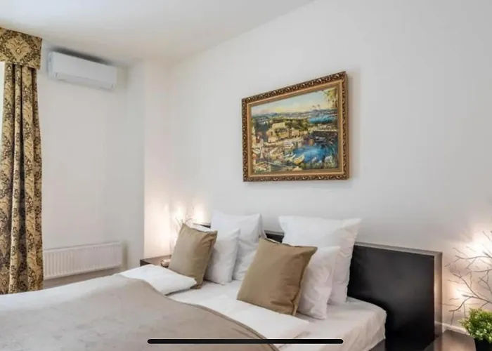 Buda Gem Apartment With Parking